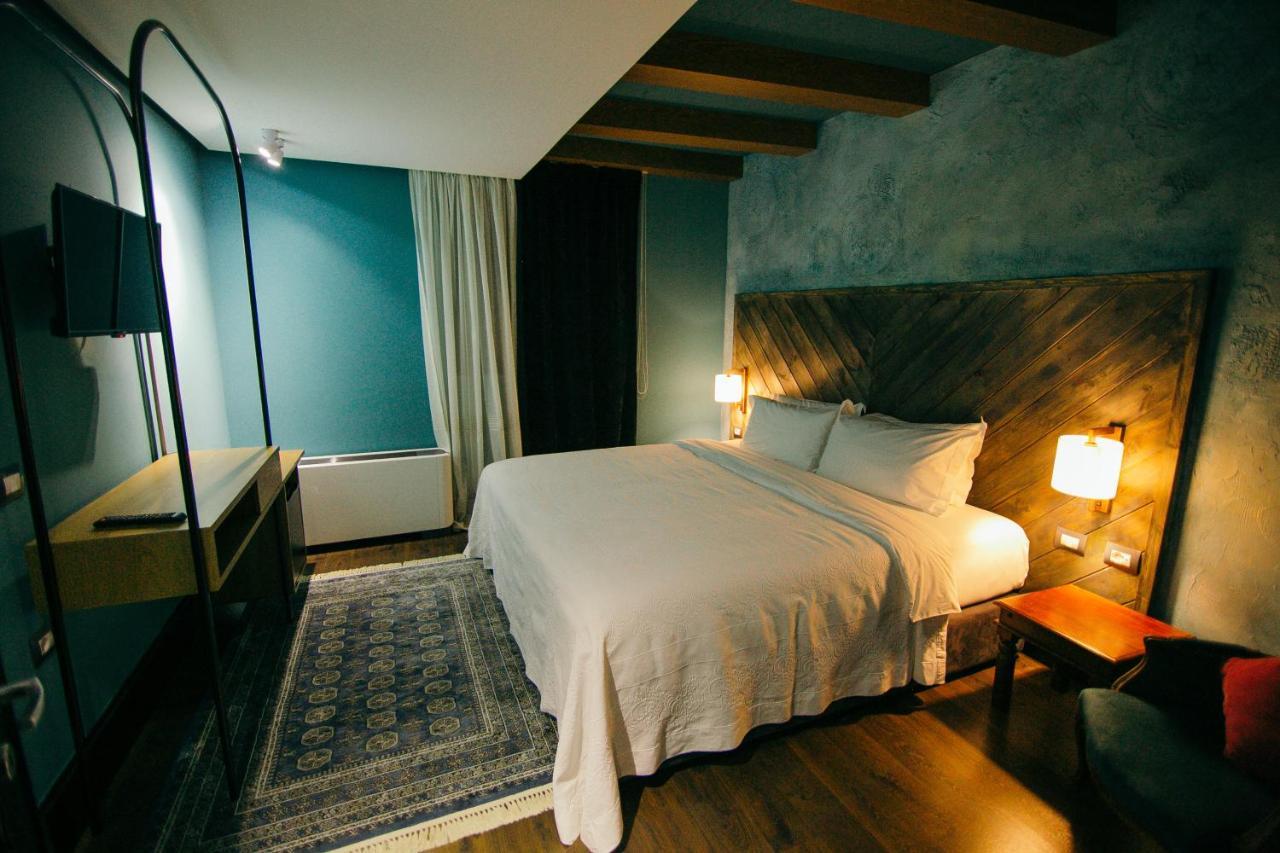 Cathedral Boutique Hotel Korce Exterior photo